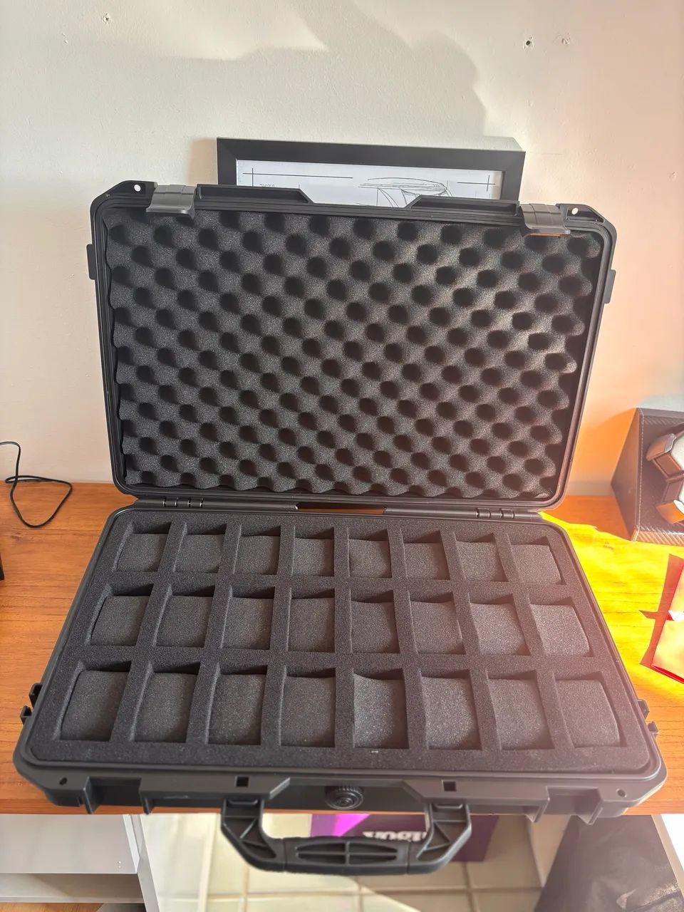 Maleta Hard Case para 24 Relógios - Nova, Nunca Usada - Foto 2