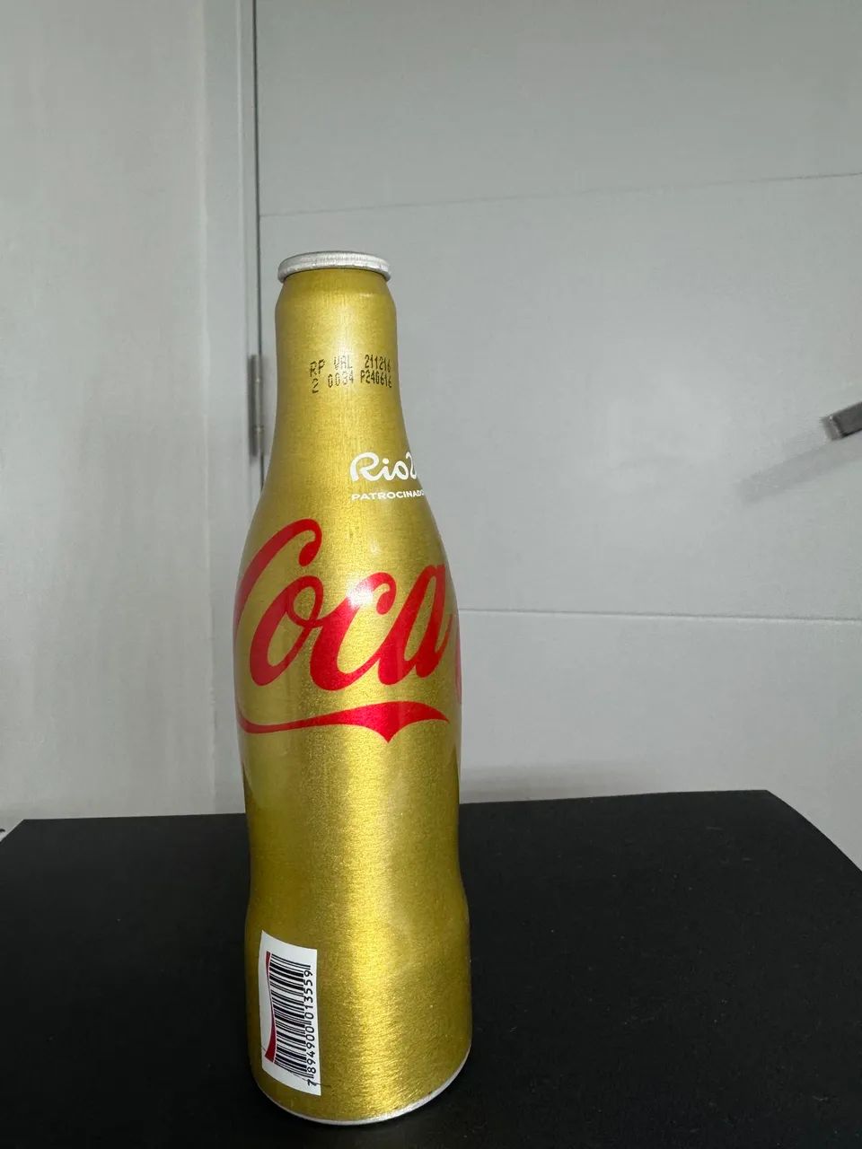 Lote com 3 garrafas de alumínio colecionáveis coca-cola - Foto 3
