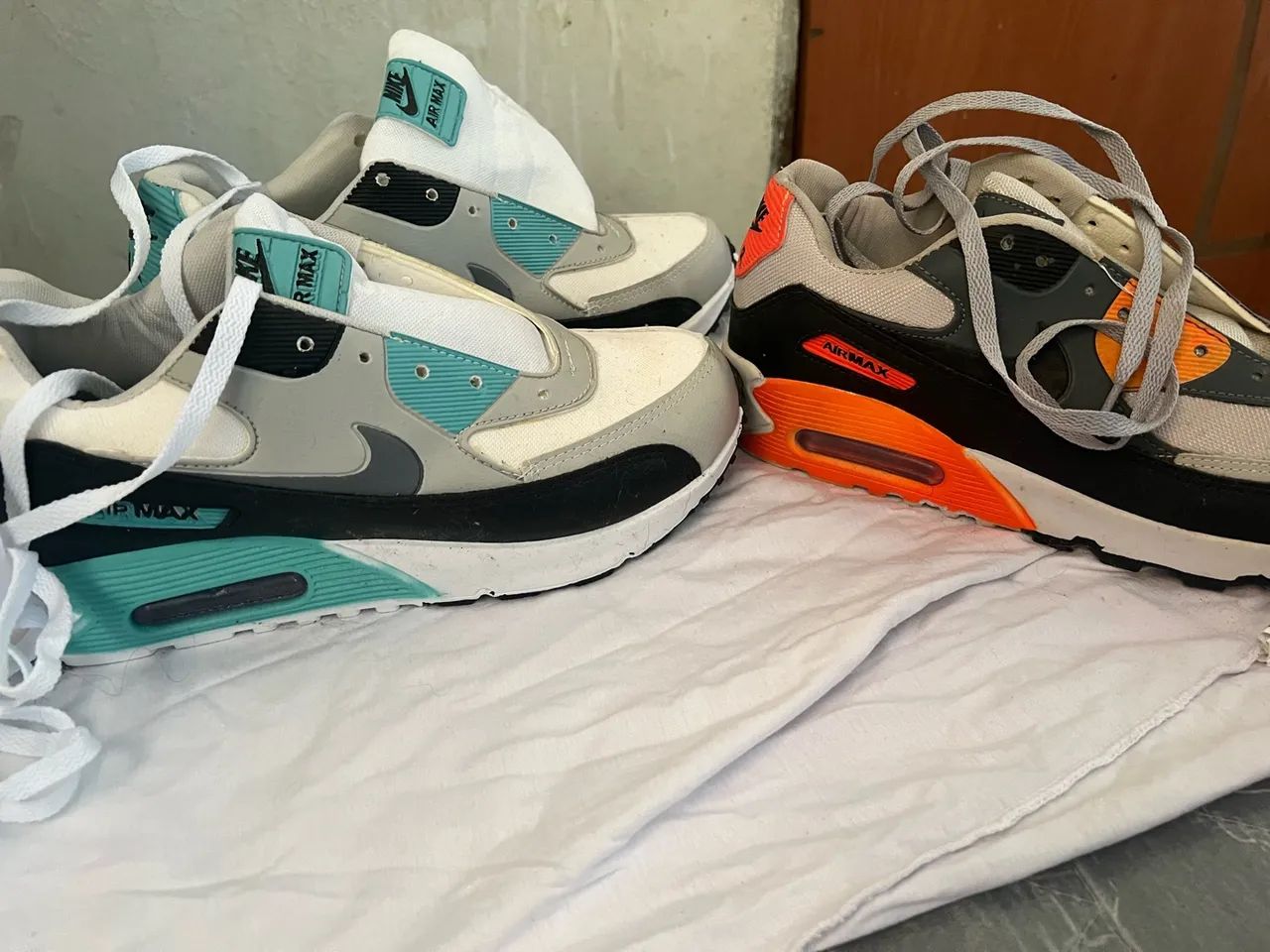 Vendo 2 par de tênis modelo Nike air max90