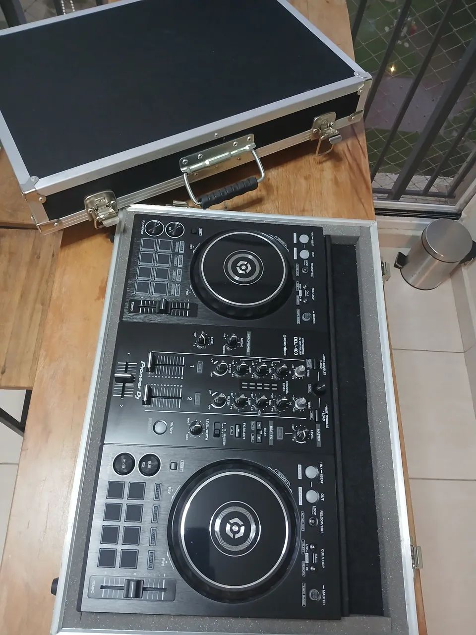 Ddj400 com case novos! - Foto 2