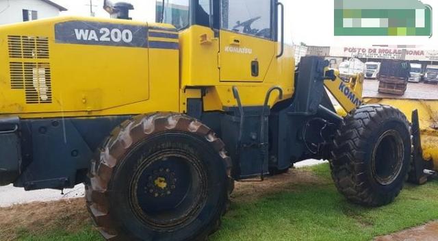 Pá Carregadeira Komatsu WA 220