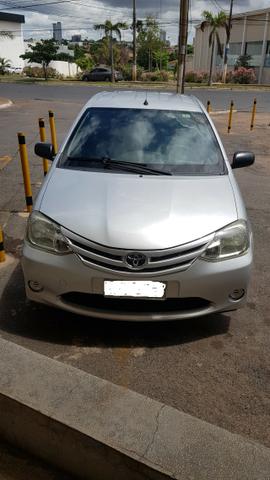 Toyota Etios X 1.3 2013 - Foto 2