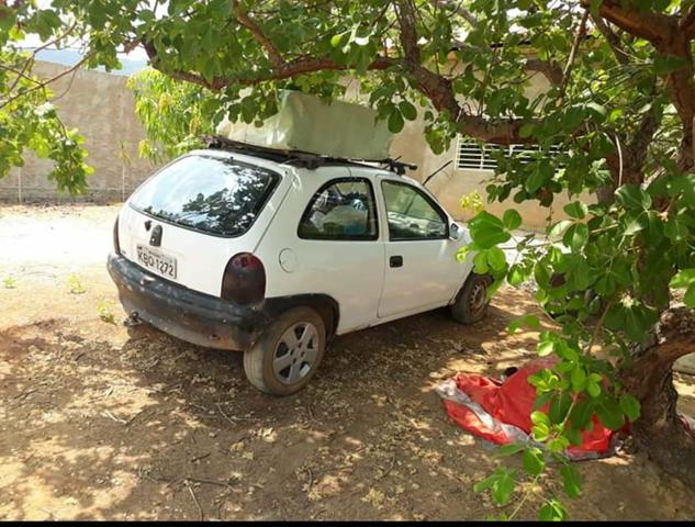Vendo corsa ou troco por moto - Foto 3
