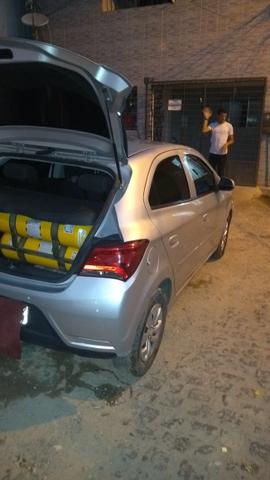 Vendo Onix LT 2017 1.0 com GNV valor 36.000,00 - Foto 2