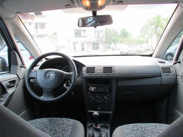 Meriva 1.8 - Foto 11