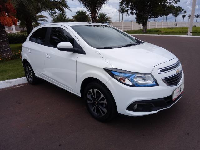Chevrolet Onix LTZ 1.4 Manual Flex Branco 2015 - Foto 3