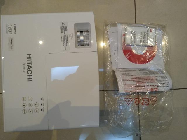 Projetor De Vídeos Hitachi Cp Dx300 Com 3000 Lumens - Foto 3