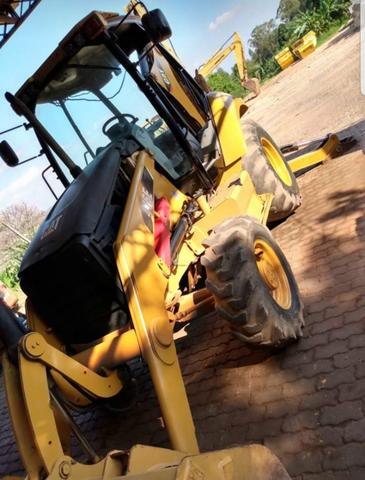 Escavadeira Cat 416e 4x4