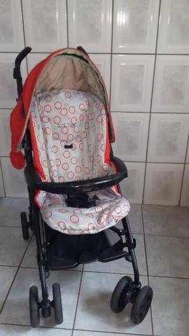 Carrinho de bebê da Marca Italiana Pég Perego Dobrável