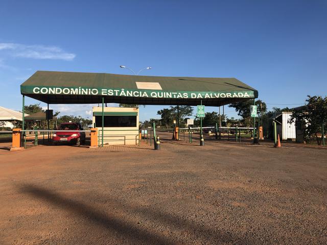 Lote no condomínio estância Quintas da alvorada Quadra 3 por 210 mil