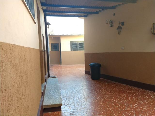 Excelente casa de 05 quartos no carlos prates. - Foto 17