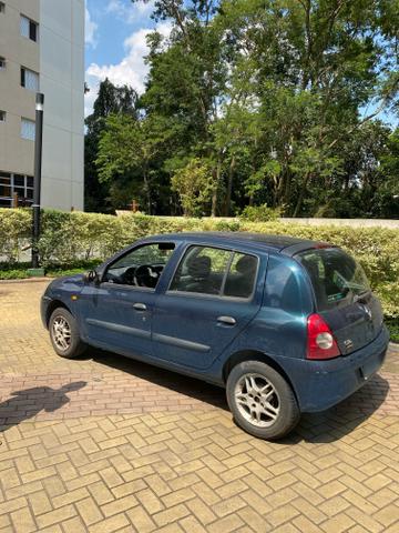 Carro renault clio