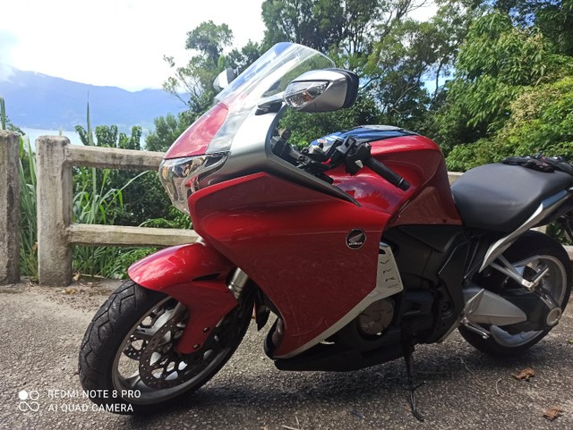 HONDA VFR1200F 2011 AUTOMÁTICA!! COM ABS.