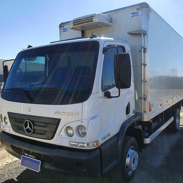 MB ACELLO 1016 BAÚ REFRIGERADO 2014