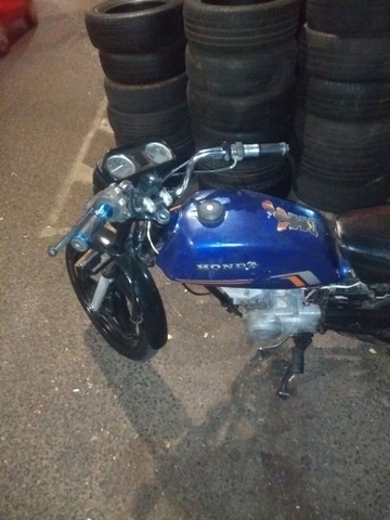 VENDE SE CG 125 ANO 1983 MOTO DE LEILÃO SÓ TEM PESQUISA