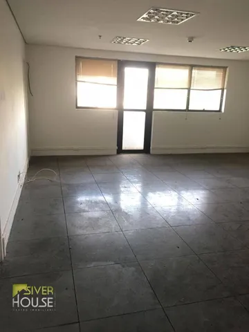 Sala para alugar no metrô São Judas