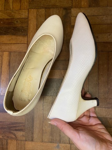 Sapato branco couro 