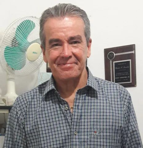 Professor de Inglês Nativo Americano