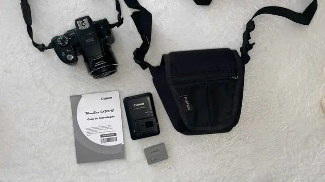 Máquina fotográfica  Canon SX 50 HS semi profissional  com duas baterias.