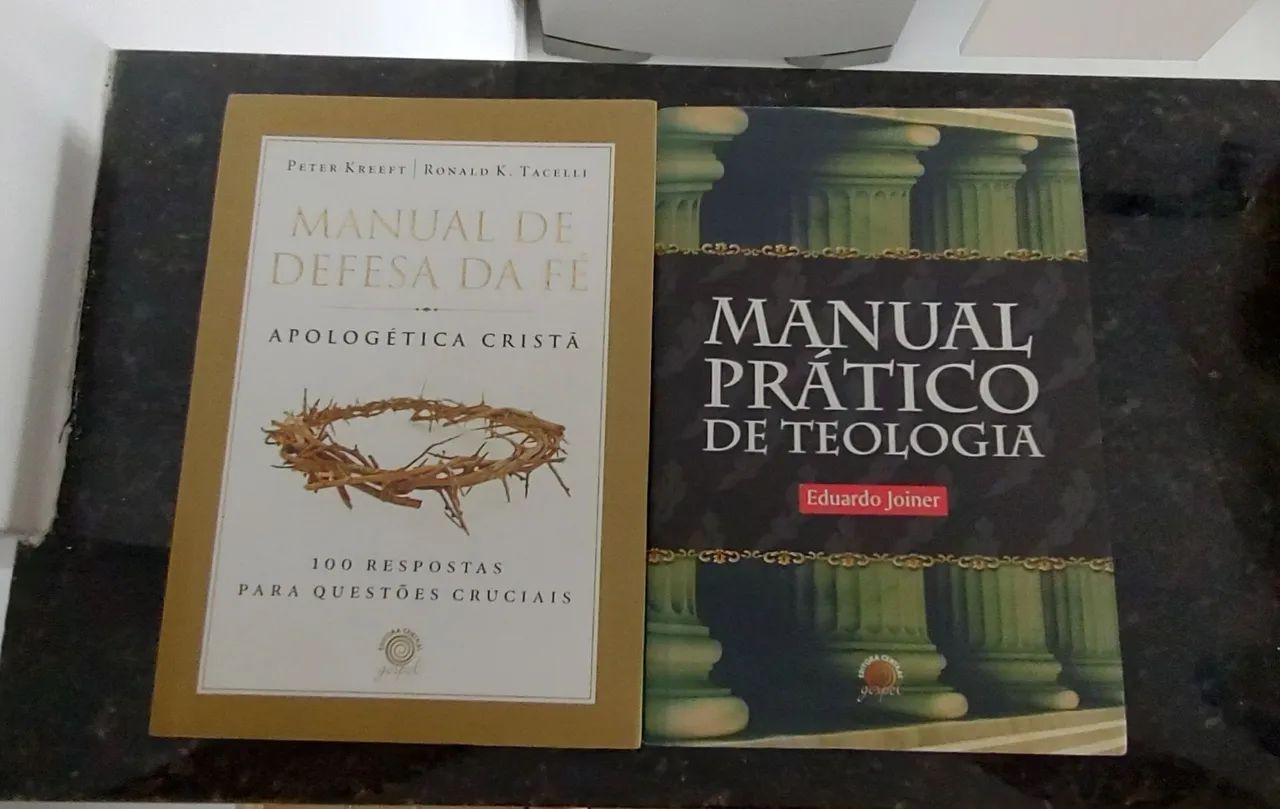 Livros de Teologia: Manual de Defesa da Fé e Manual Prático de Teologia