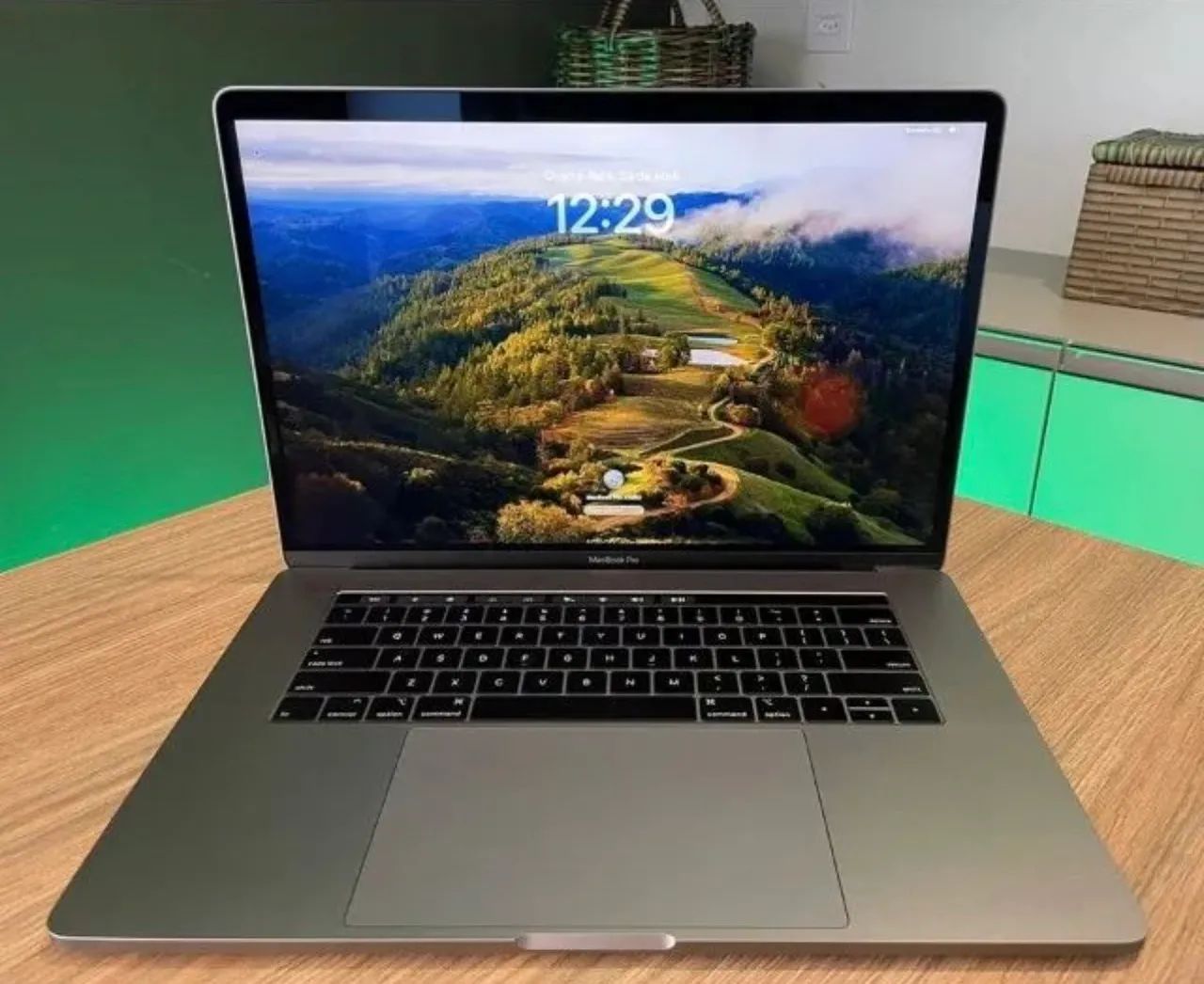 Macbook Pro 2019 i7 16Gb Ram 512gb SSD 4Gb Vram 