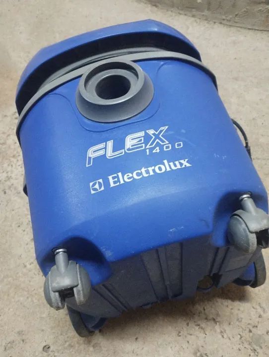 Aspirador de pó e água Electrolux