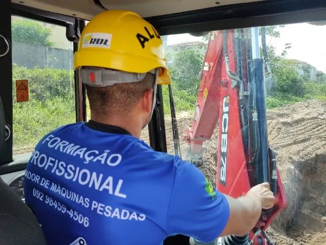 Curso de Máquinas Pesadas em Manaus - Foto 4