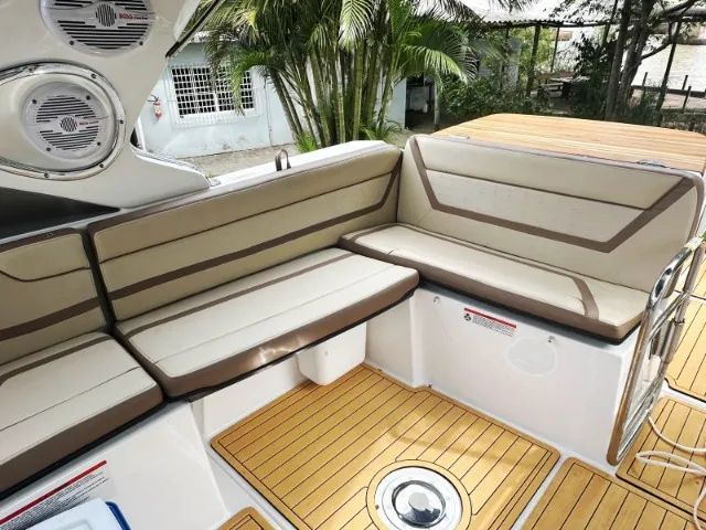 Lancha Focker 305GT - Ano 2023 - Mercruiser 6.2 - Foto 13