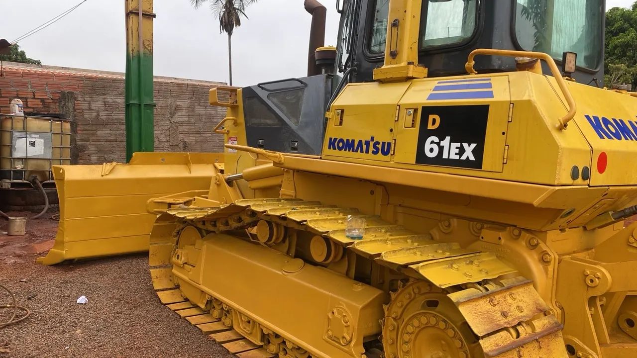 Trator esteira komatsu D61