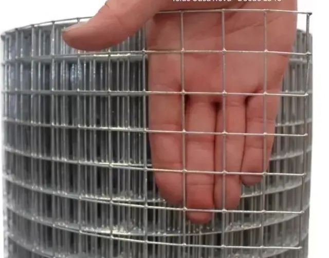  Tela Galvanizada e Reforcada.Meio metro por 25 metros,quadrados  2,5 x 2,5 centímetros