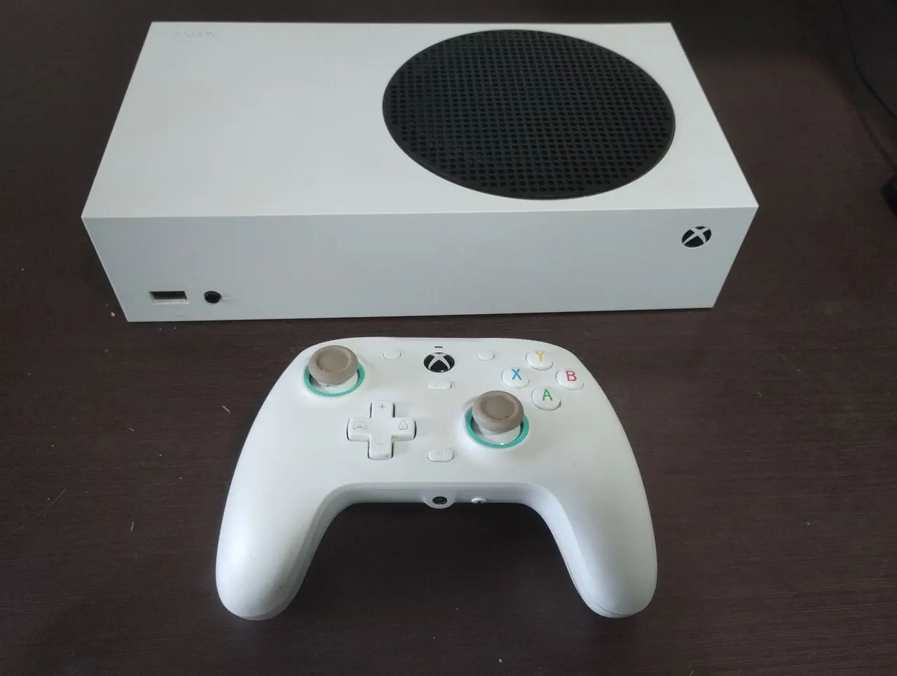 Xbox Series S em perfeito estado + controle Pro