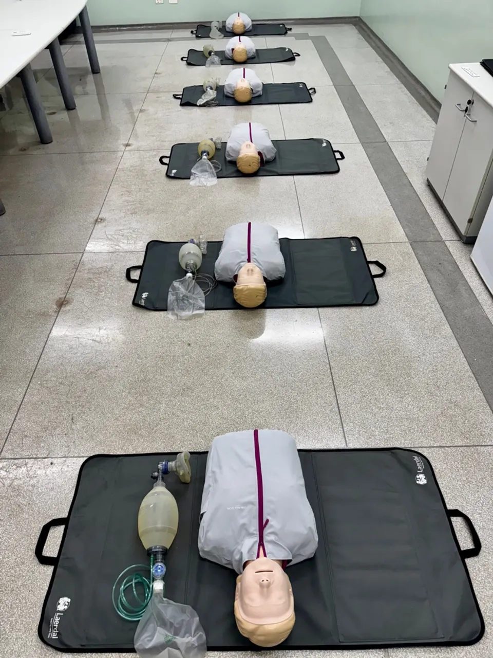 Manequim boneco eletrônico de RCP