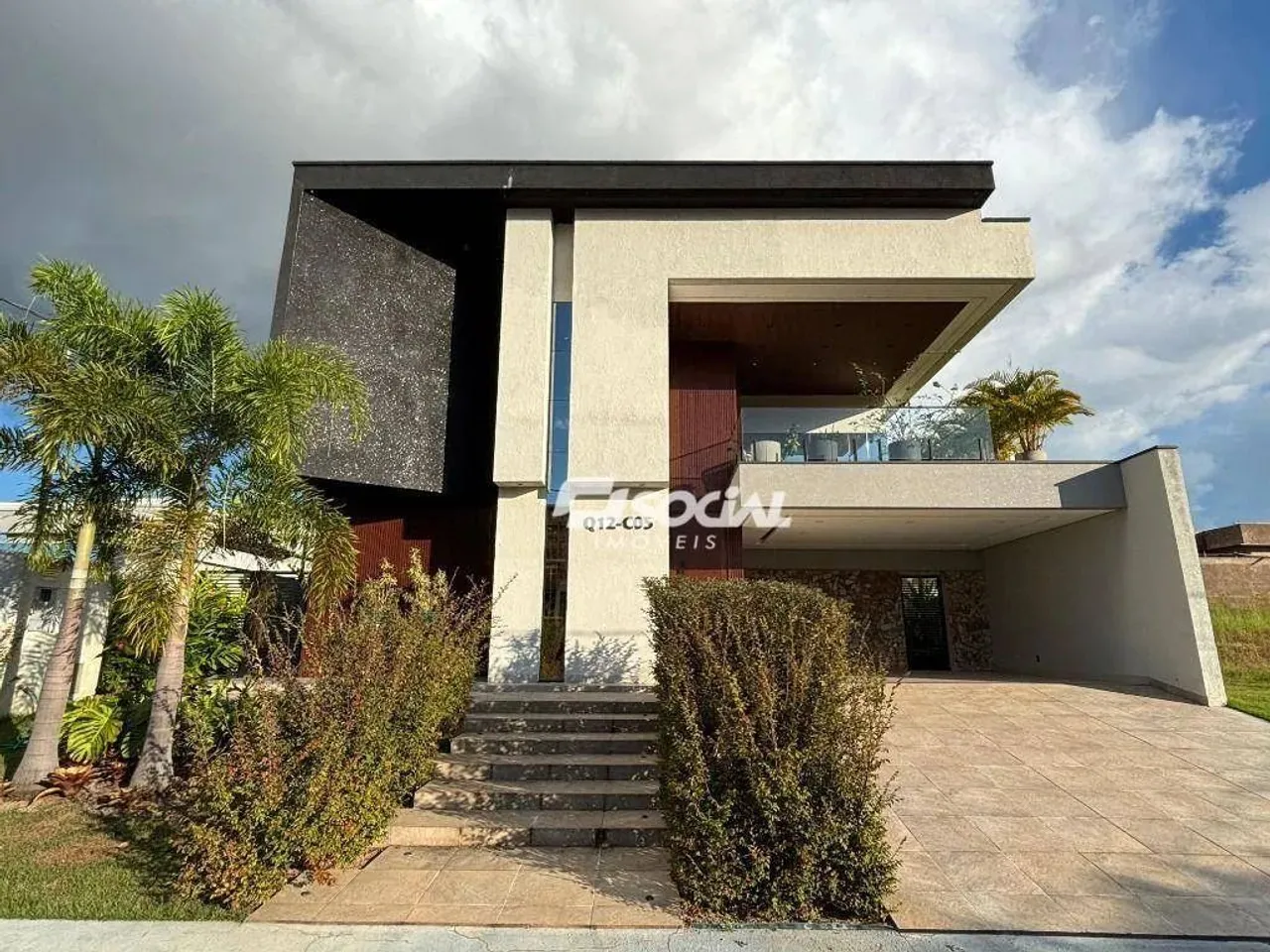Sobrado com 3 dormitórios à venda, 320 m² por R$ 2.600.000,00 - Triângulo - Porto Velho/RO