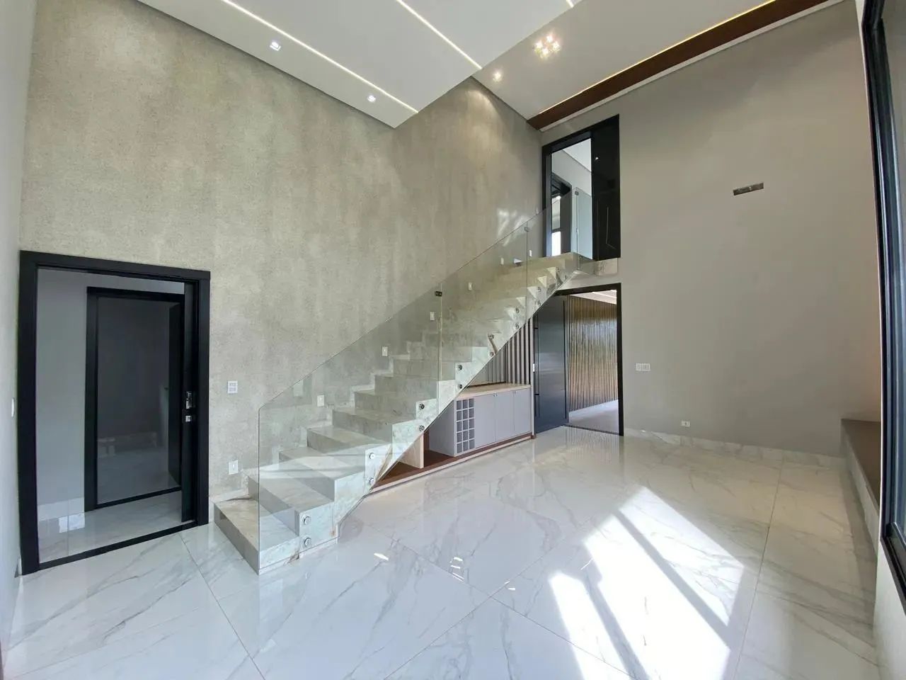 Viva o Luxo e Conforto no Alphaville III  Sobrado Exclusivo com Piscina Privativa! - Foto 5