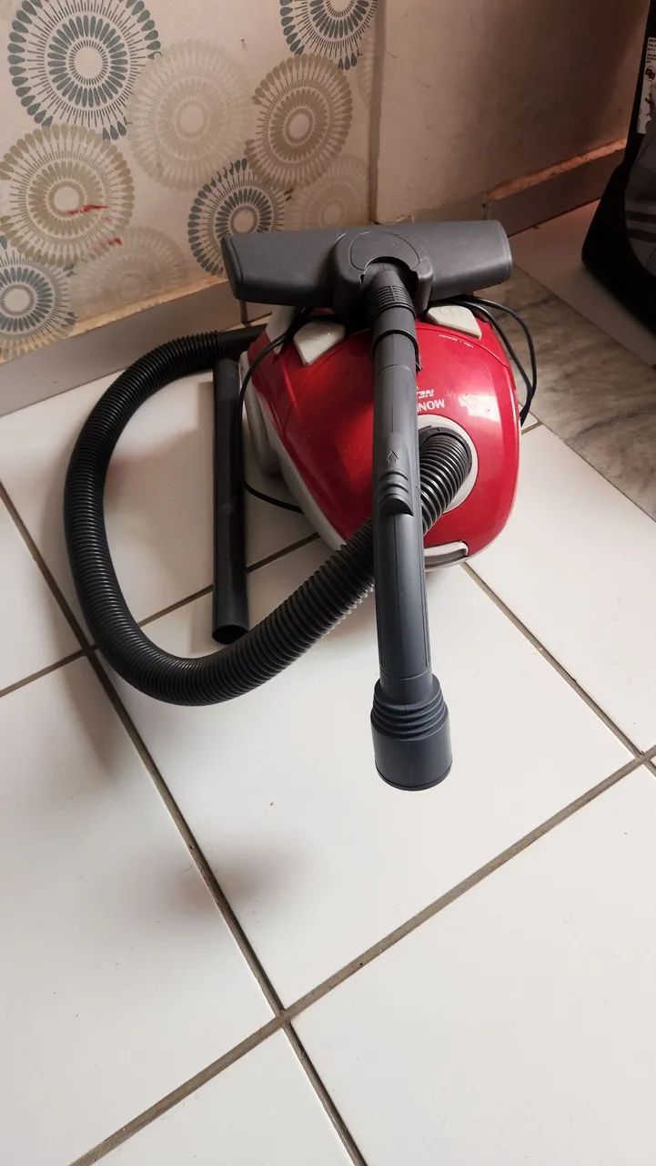 Aspirador de Pó - Marca e Modelo Desconhecidos