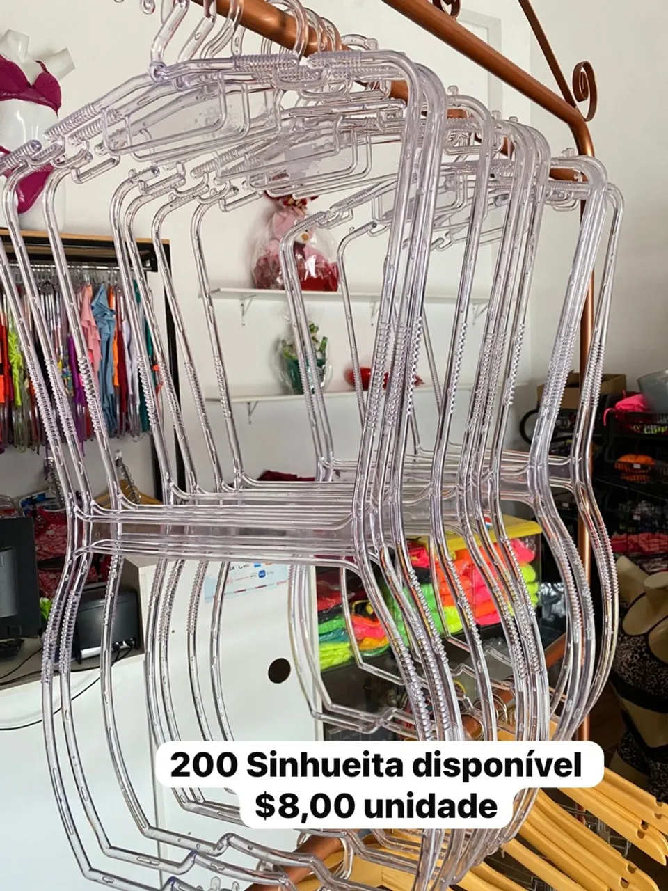 Cabides acrílico modelo silhueta - 200 unidades