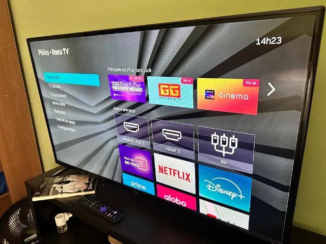 Smart TV Philco de 42 polegadas com sistema operacional Roku TV - Foto 2