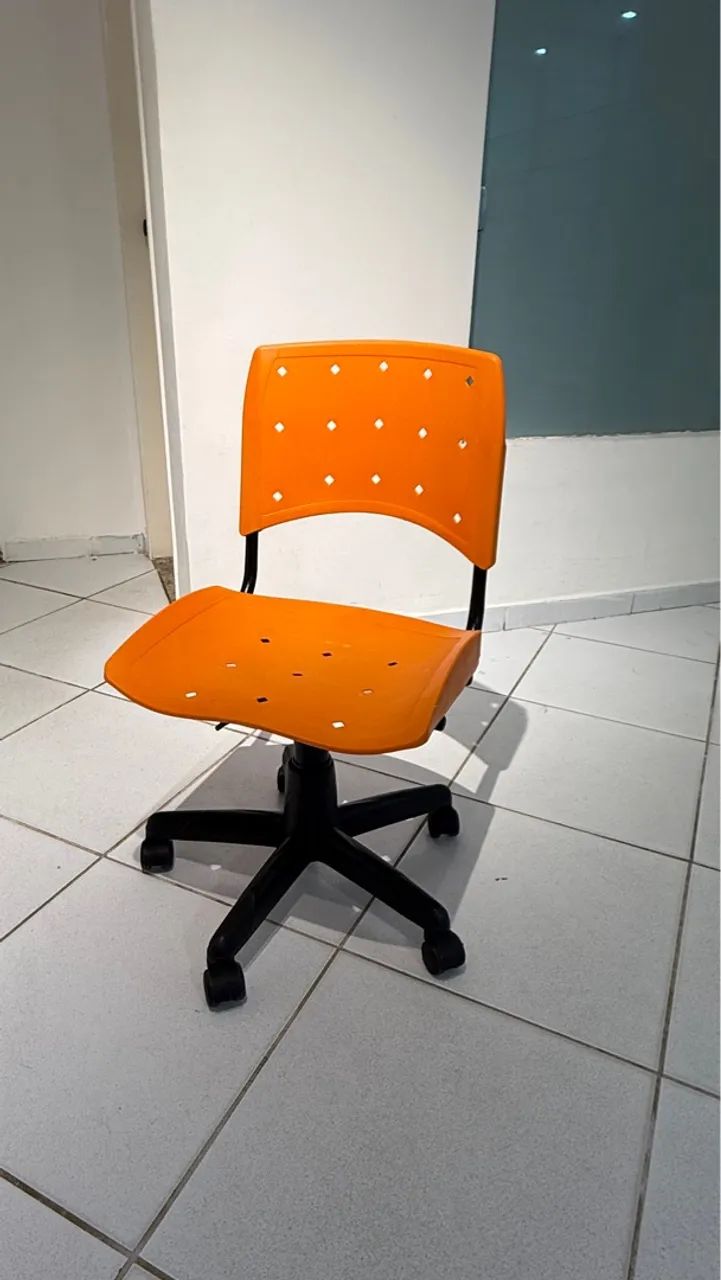 Cadeira de Escritório Giratória Movetech laranja. - Cadeiras de ...