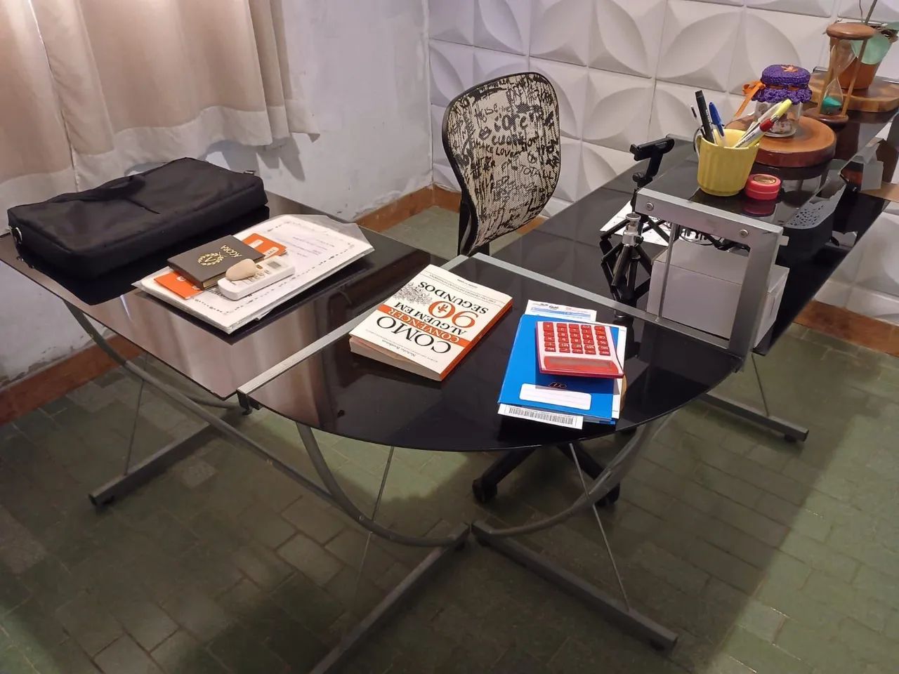 Mesa de Escritório em L com Tampo de Vidro - Foto 2