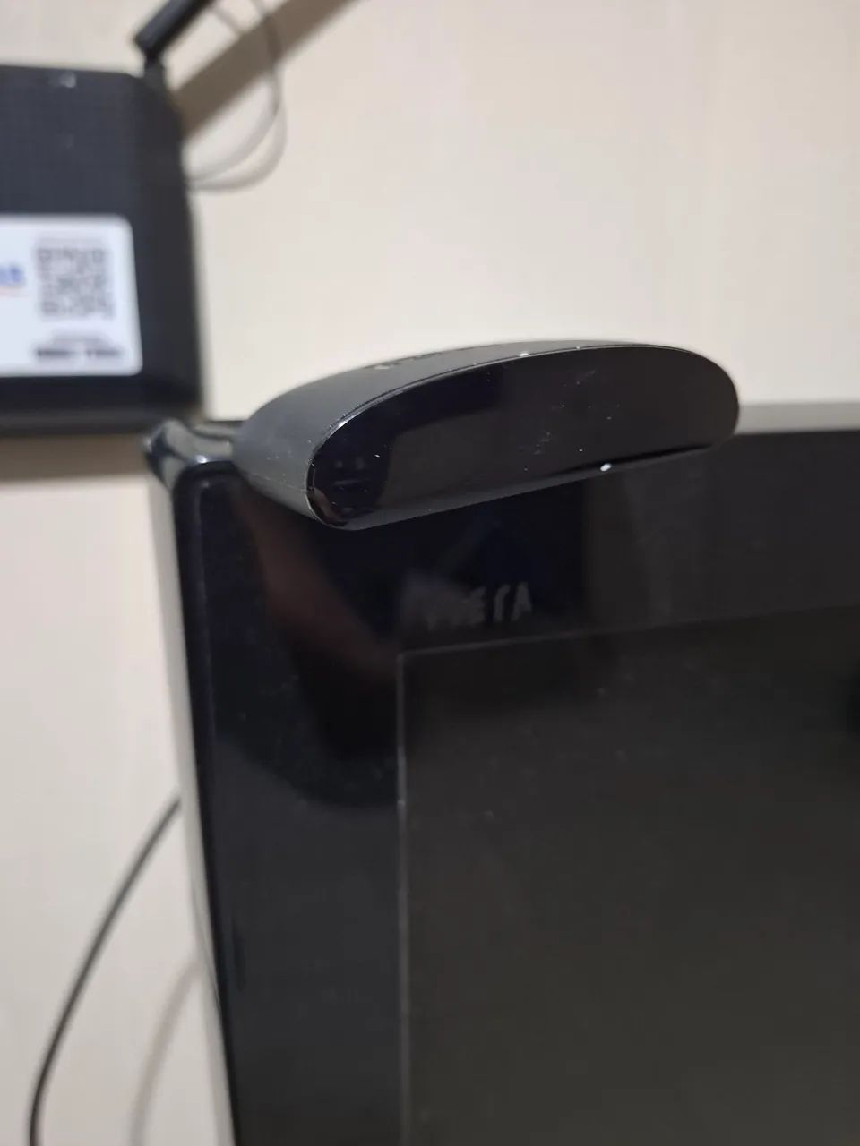 Vendo TV Panasonic 42 polegadas com adaptador smart roku - Foto 2