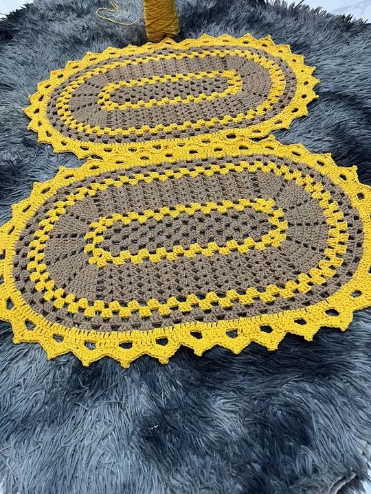 Jogo de Tapetes Crochê Oval - Bege e Amarelo 3 peças  - Foto 2