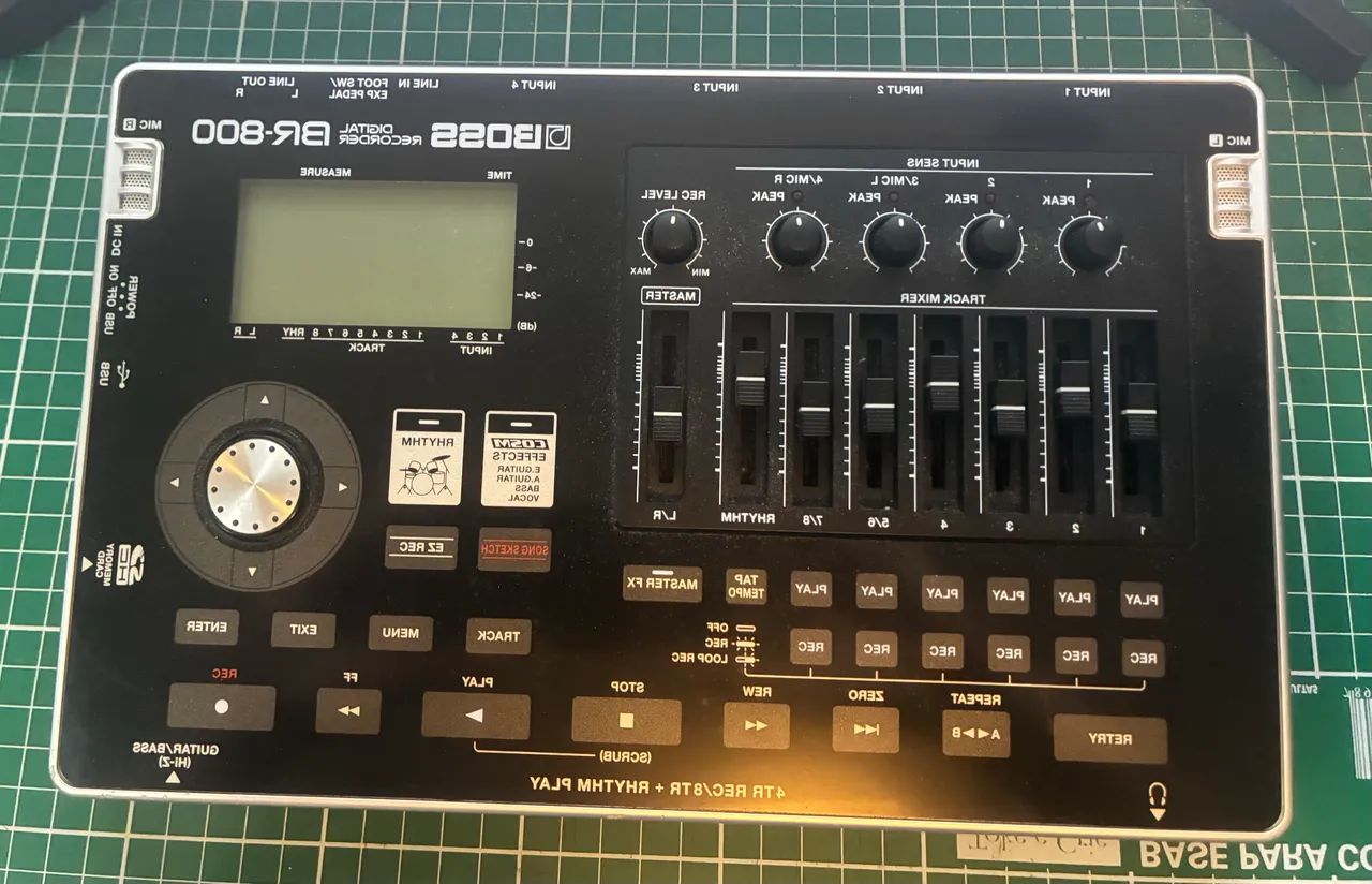Gravador Digital BOSS BR-800 - Porta Estúdio - Instrumentos