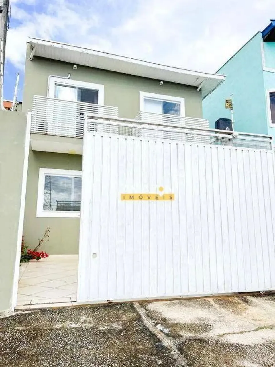 Sobrado com 3 dormitórios para alugar, 135 m² por R$ 6.000,00/mês - Quiririm - Taubaté/SP