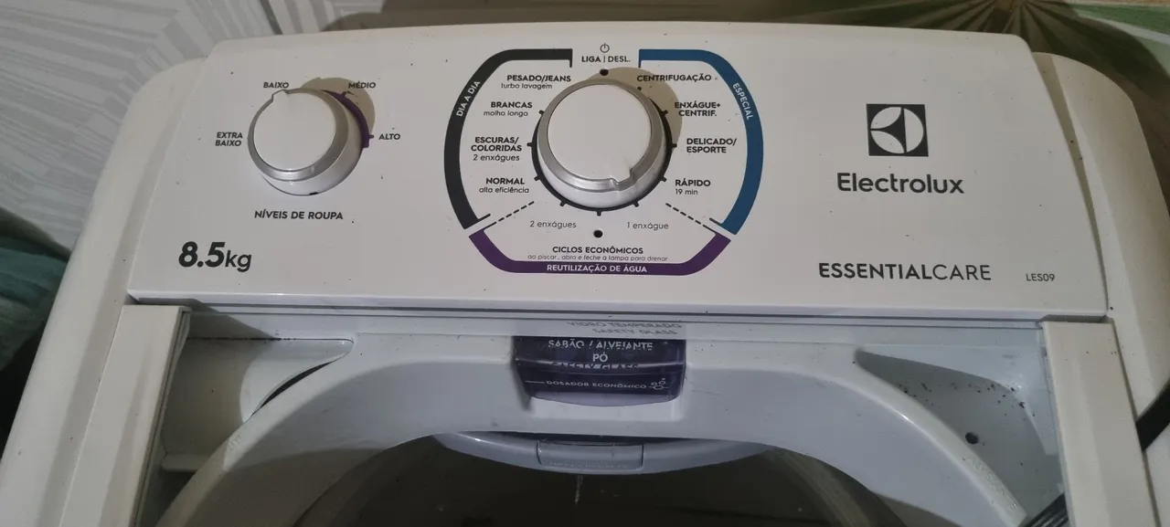 Máquina de Lavar Roupa Electrolux 8,5kg EssentialCare - LE509