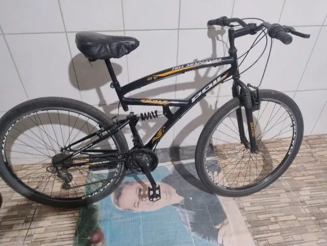 Vendo uma bicicleta aro29 em ótimo estado.