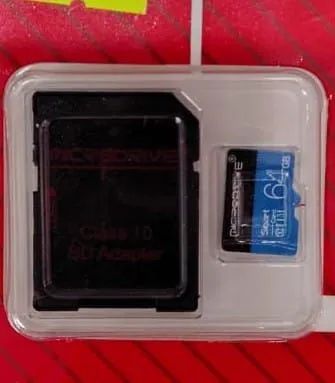 Cartão Micro SD de 64GB e Adaptador