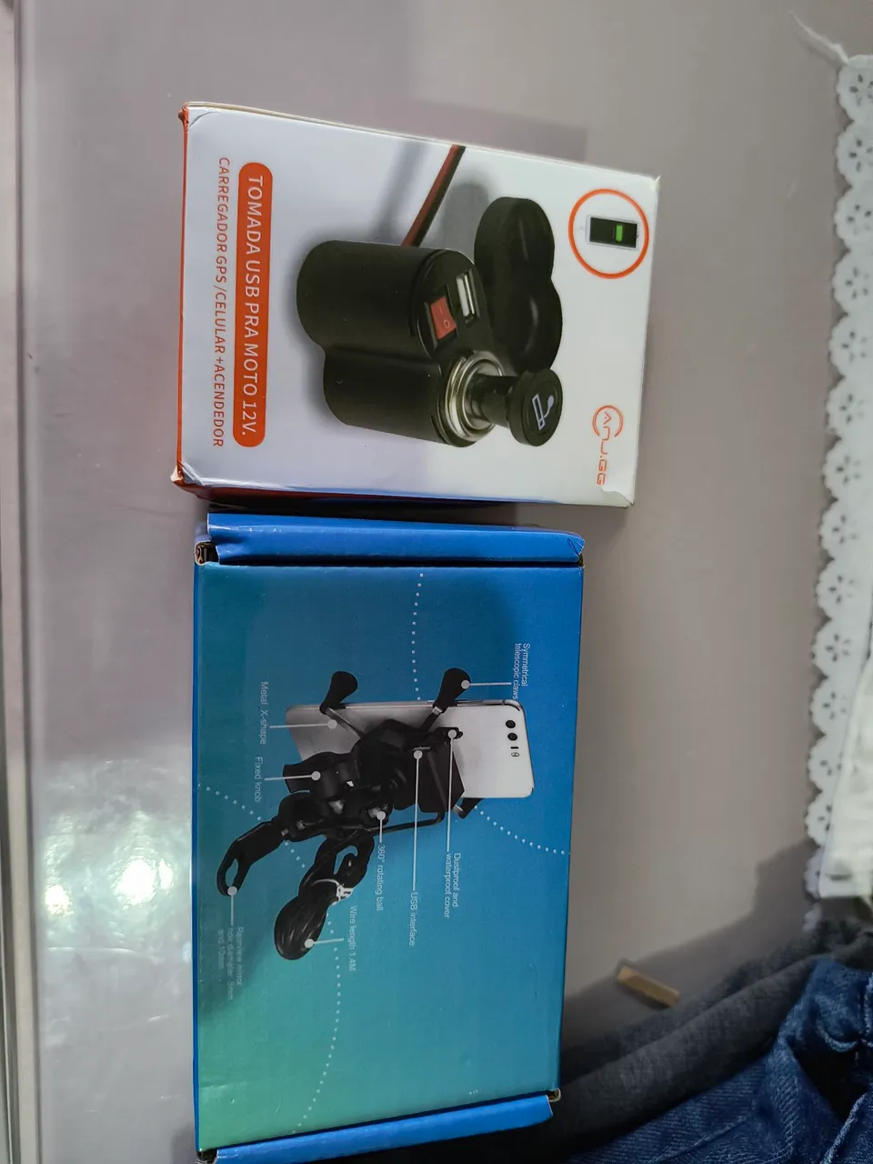 Carregador USB e Suporte para Celular de Moto