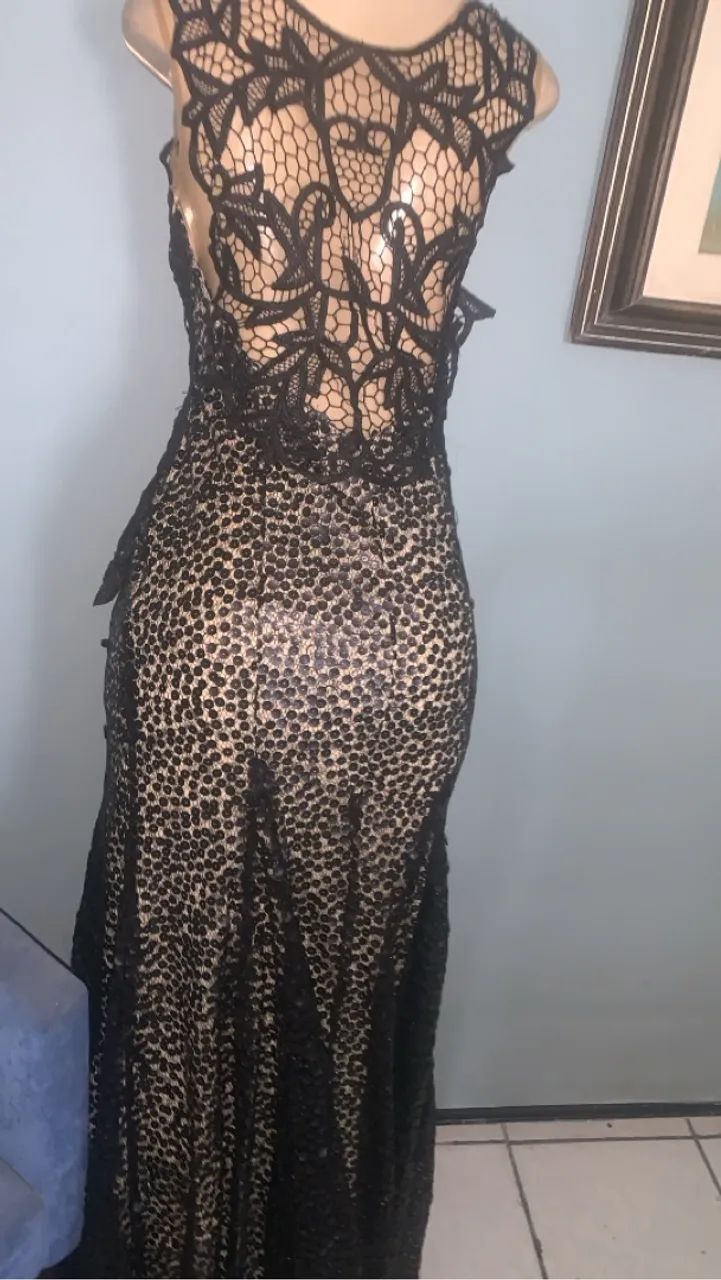 Vestido Longo de Renda Preto( troco ou vendo) - Foto 4