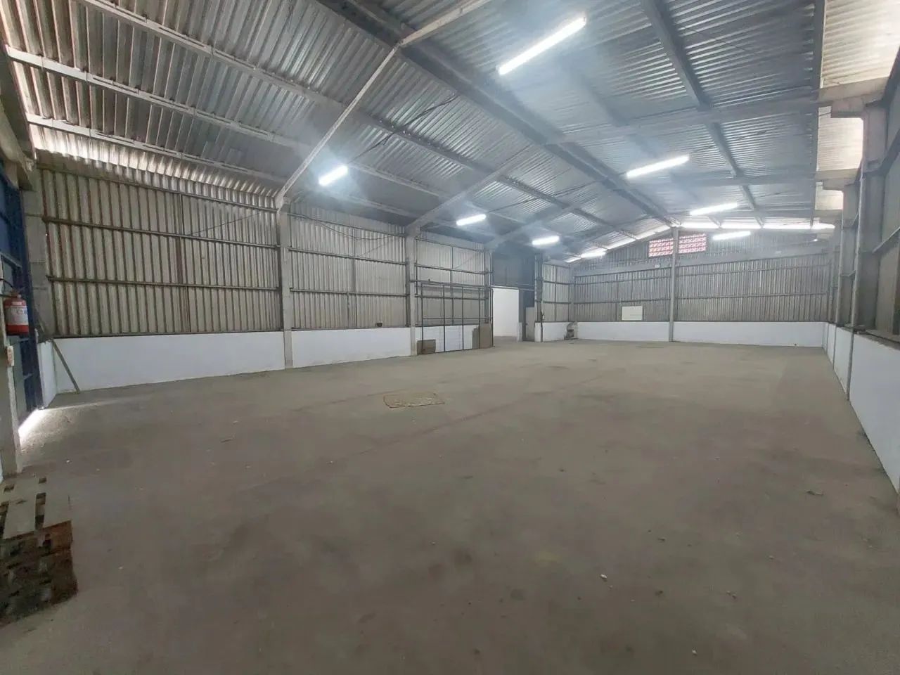 Excelente galpão comercial ou industrial - Serraria - São José - Foto 2