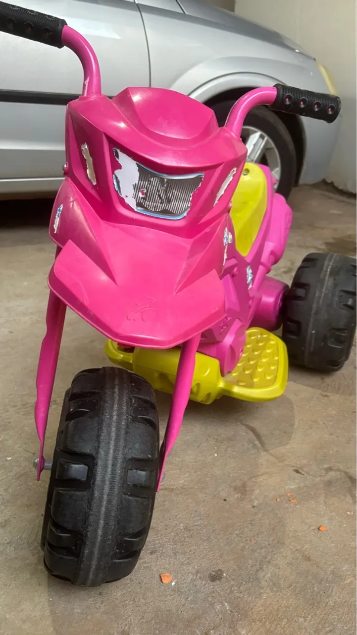 Triciclo Infantil Rosa - Diversão Garantida!